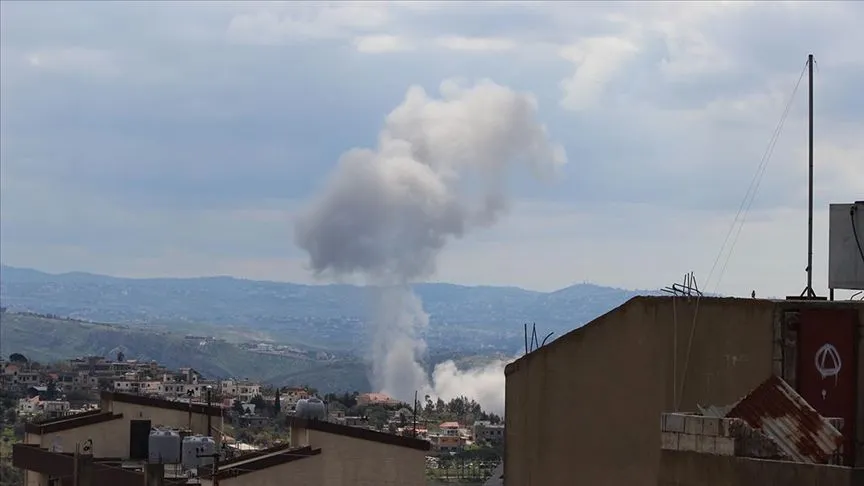 İsrail ordusu, Lübnan'ın güneyini 3 hava saldırısıyla hedef aldı