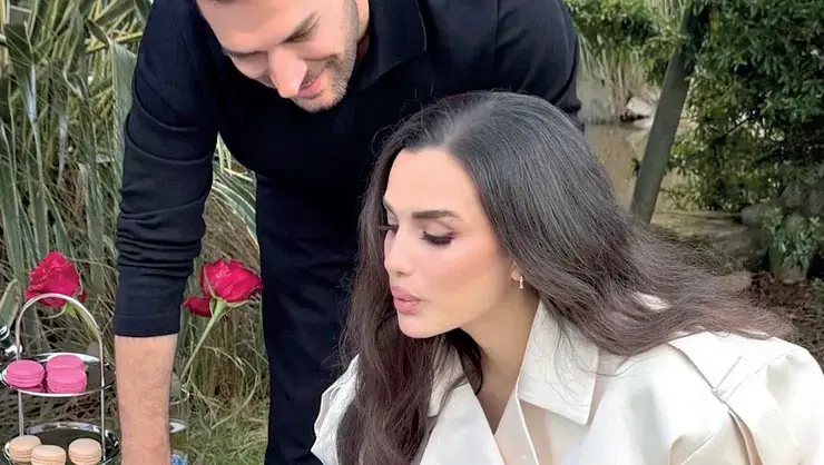 Romantik Eş