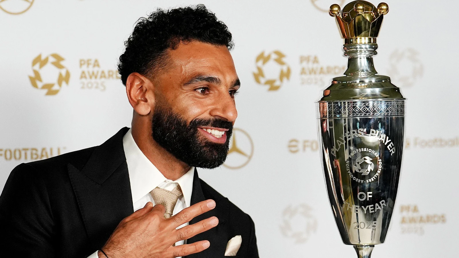 Mohamed Salah'a bir PFA ödülü daha verildi! Tarihe geçti