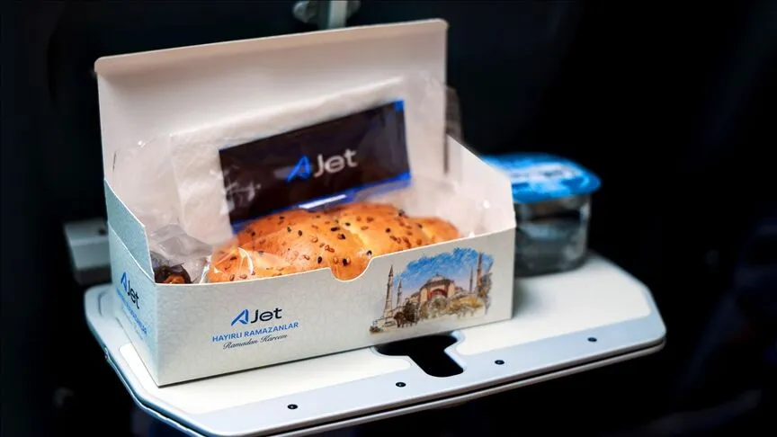 AJet'ten yurt içi uçuşlarında ücretsiz iftar ve sahur ikramı