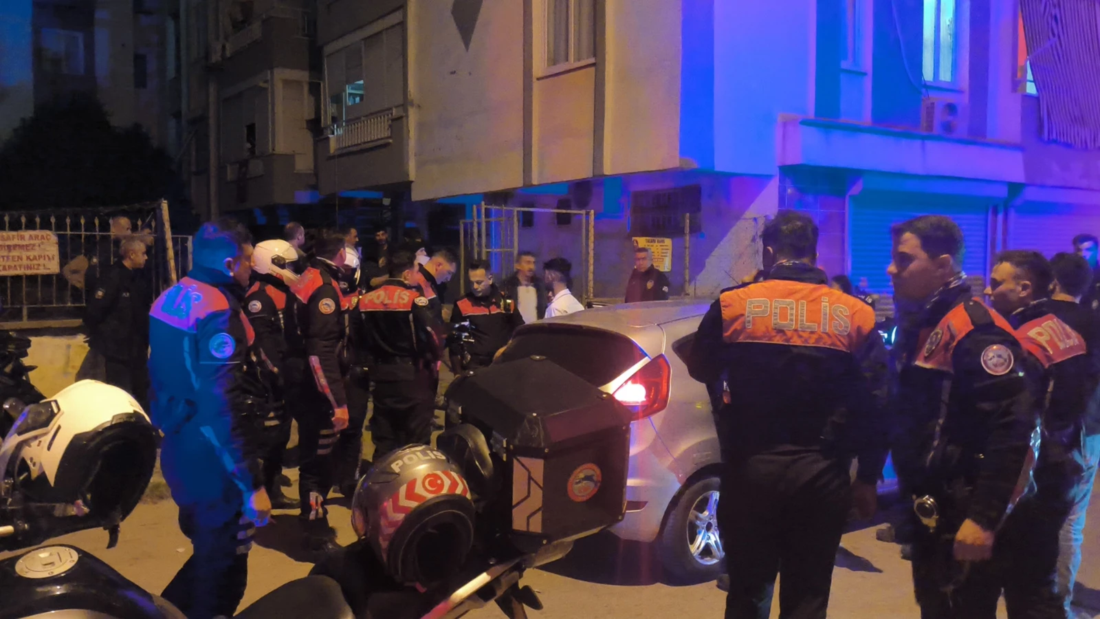 Antalya'da komşu aileler arasında kavga: 2 yaralı