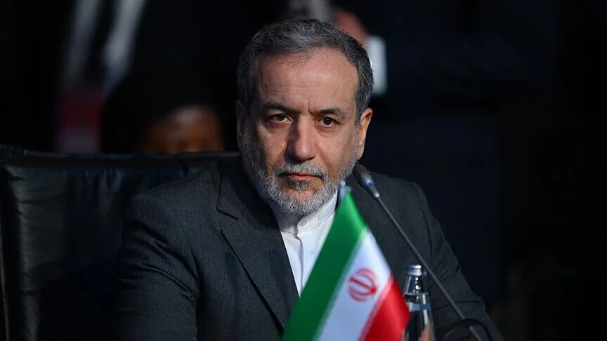 Erakçi, İngilizce ve İbranice söylemlerini karşılaştırdığı Netanyahu'yu "yılan" olarak nitelendirdi