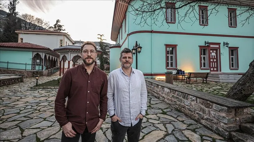 İki arkadaşın kurduğu platform Bursa'nın belleğine dönüştü
