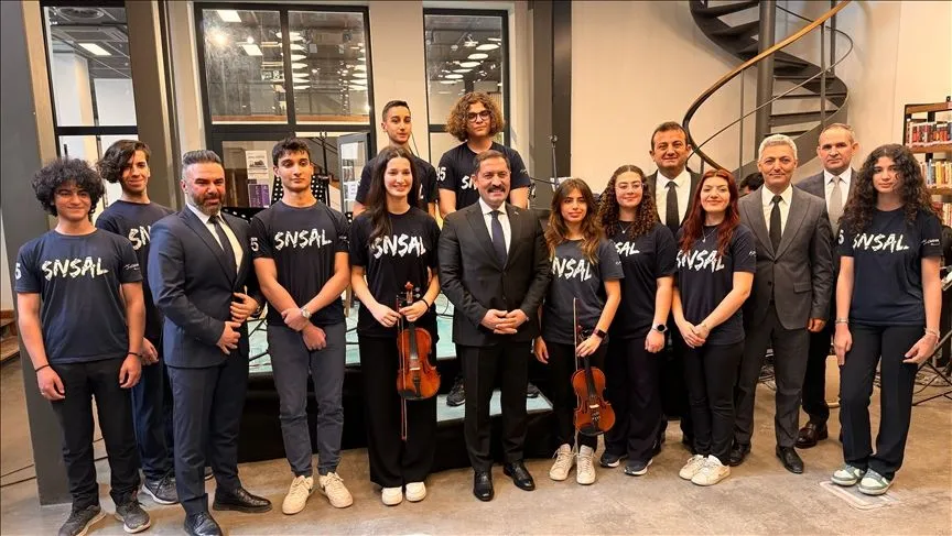 Hatay'da müzeden dönüştürülen kütüphanede en çok kitap okuyanlar ödüllendirildi