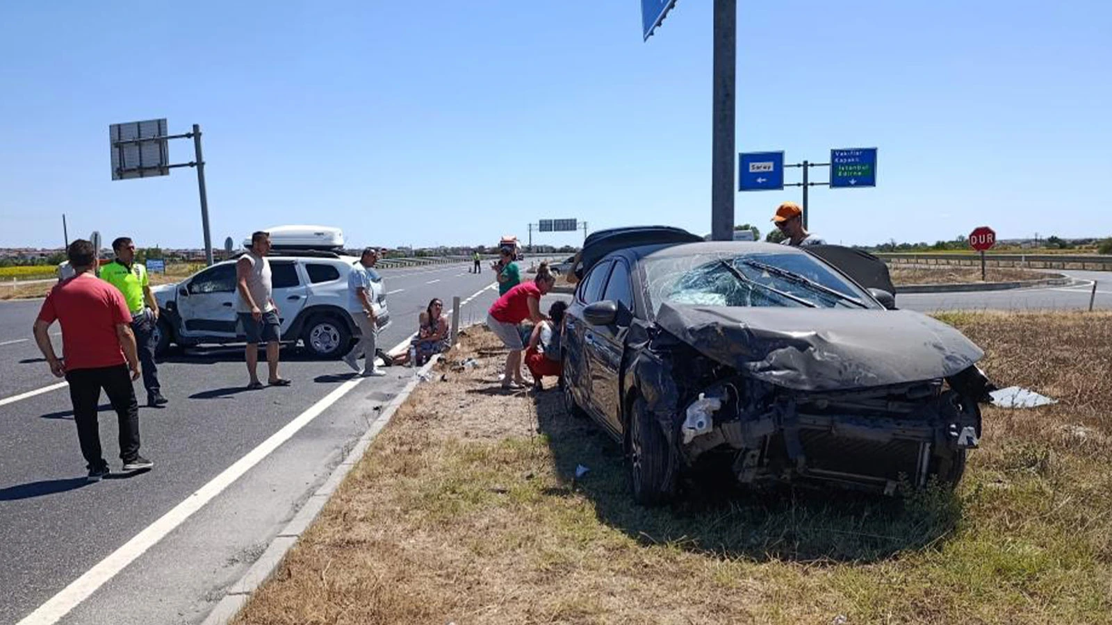Tekirdağ'da ışık ihlali sonucu trafik kazası: 2'si çocuk, 9 yaralı