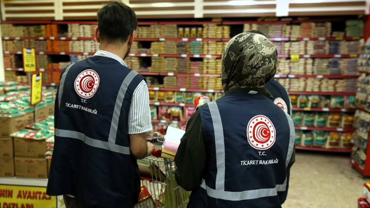 Fahiş fiyat ve stokçuluğa sıkı denetim! Ticaret Bakanlığı'ndan 9 ayda 2,1 milyar TL ceza...