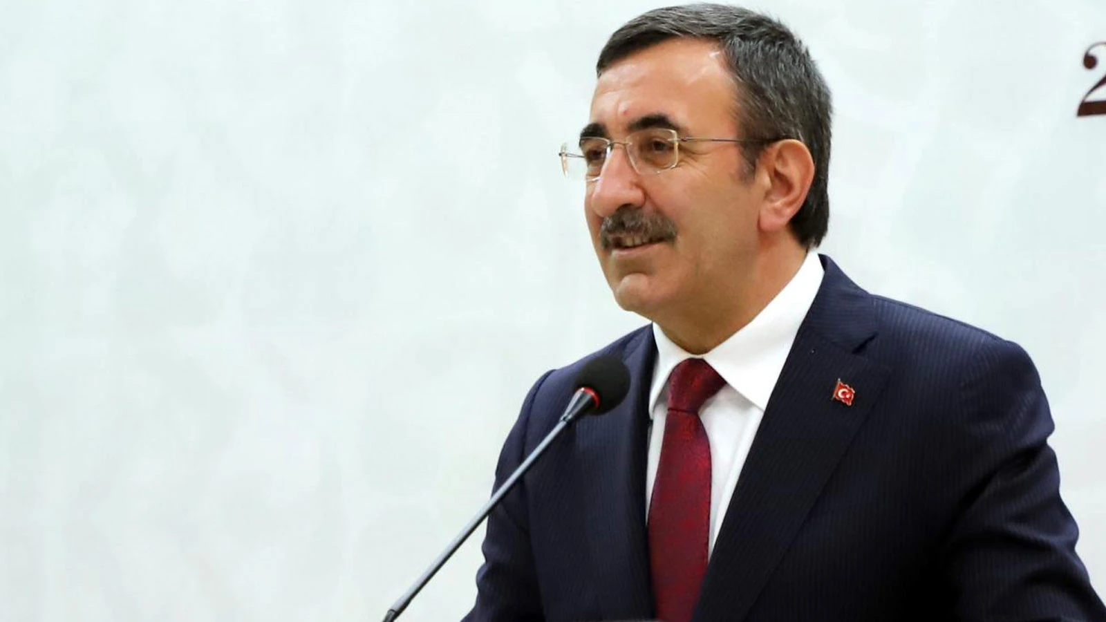 Cevdet Yılmaz: Fon Krizinde Ödemeler İçin Yoğun Çaba Sarfediliyor