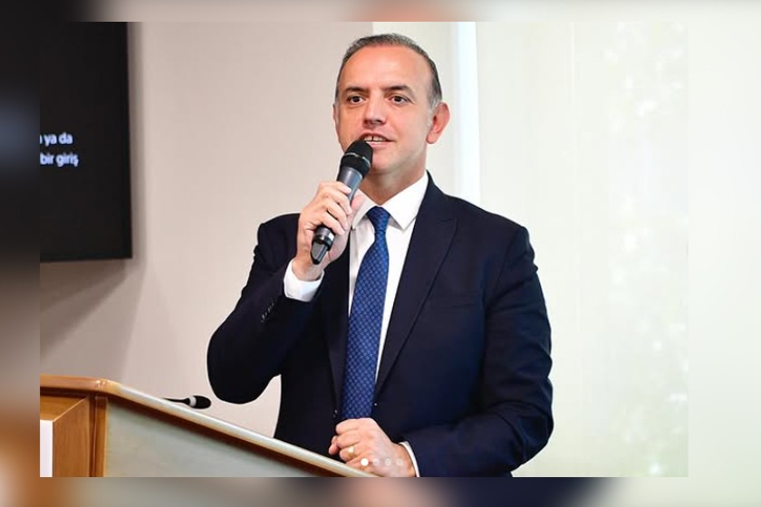 Sancaktepe Belediye Başkanı Alper Yeğin'den AKP'ye Geçiş İddialarına Yalanlama: 'Söz Verdiğim Yerdeyim'