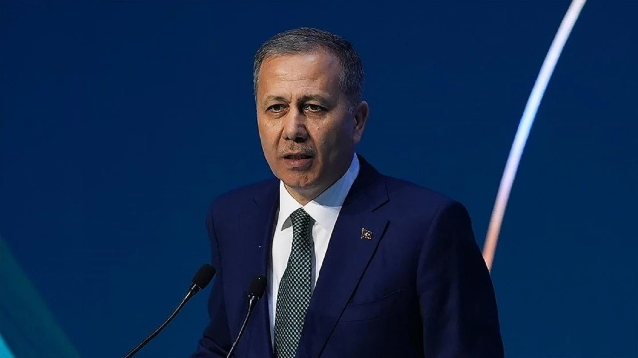 Bakan Yerlikaya açıkladı: '6 ilde yapılan operasyonlarda 130 torbacı yakalandı'