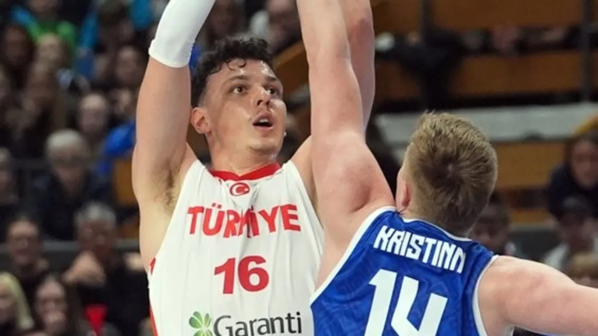 A Milli Erkek Basketbol Takımı'nda Sarper David Mutaf kadrodan çıkarıldı