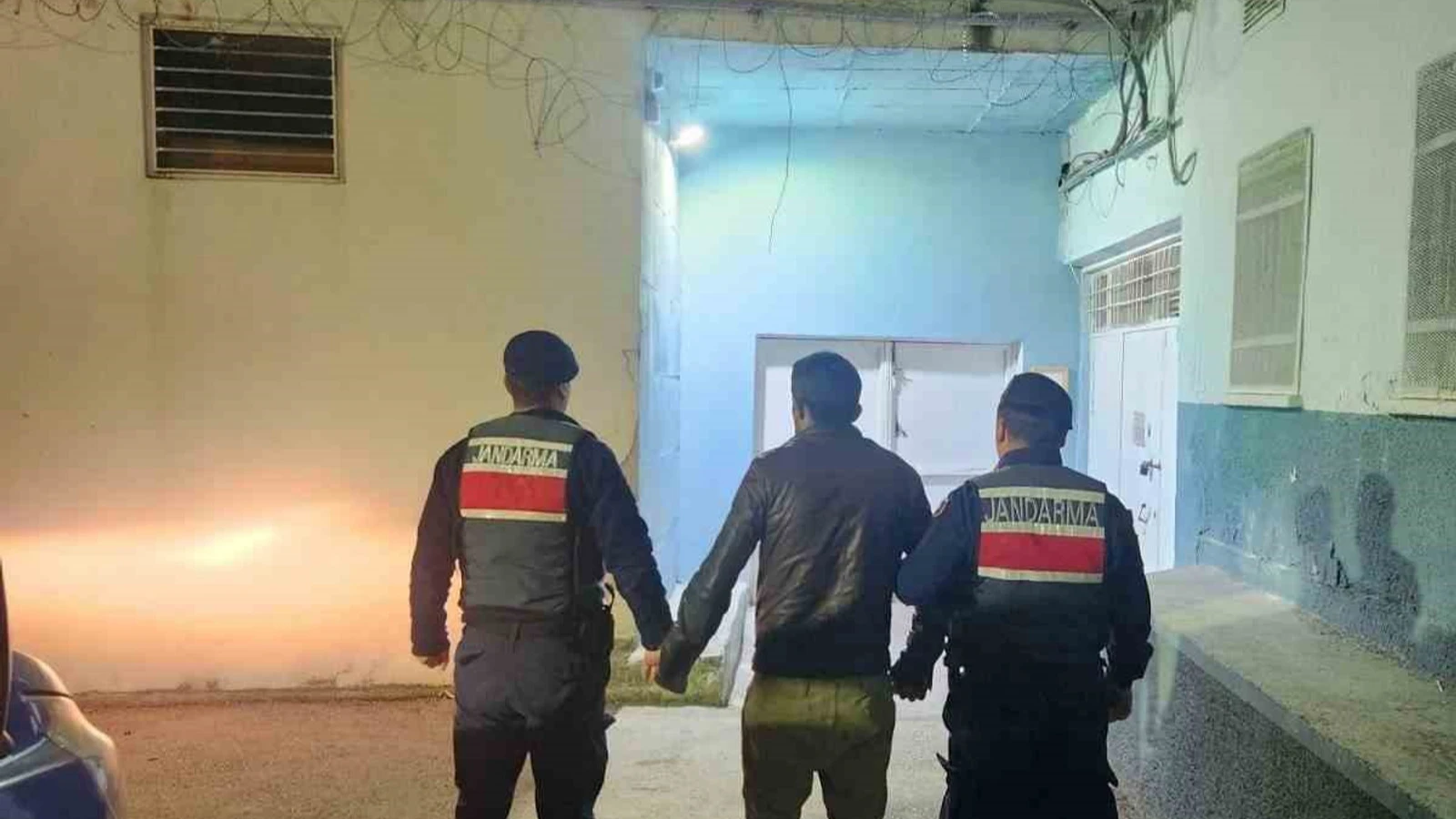 Kastamonu'da 9 yıl hapis cezasıyla aranan şahsı JASAT yakaladı