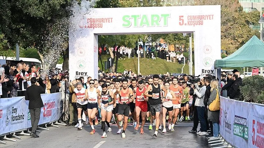 Gaziosmanpaşa'da 5. Cumhuriyet Koşusu etkinliği yapıldı