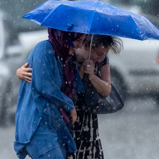 Meteorolojiden İstanbul Ve 4 İle Turuncu, 36 İle Sarı Kodlu Uyarı