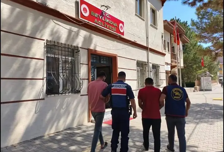 Eskişehir’de 600 bin liralık kablo çalan 2 şüpheli tutuklandı