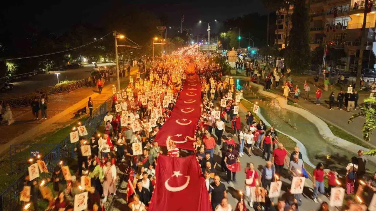 Bozuk Düzen, Karşıdevrim Ve Cumhuriyet