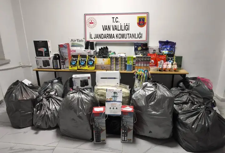 Van'da 1,2 milyon TL değerinde gümrük kaçağı malzeme ele geçirildi