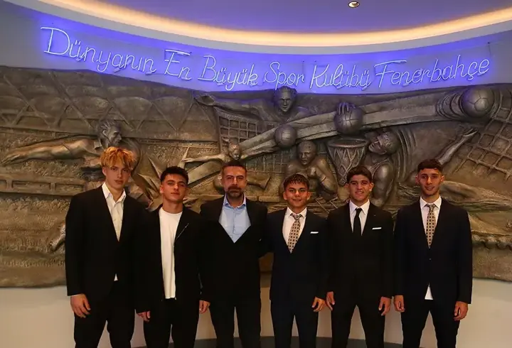 Fenerbahçe, 5 futbolcuyla sözleşme imzaladı