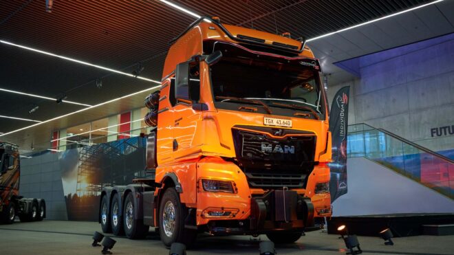 MAN, “Yeni Aslan Kral” dediği 250 tonluk dev çekicisini tanıttı