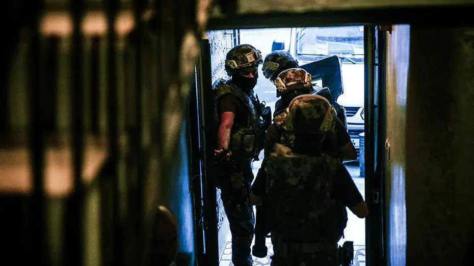 İstanbul'da iki suç örgütüne operasyon: 27 gözaltı