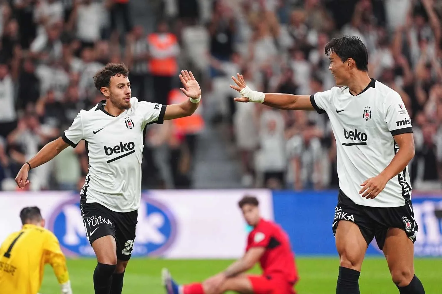 Derbide Gözler Onda Olacak! Premier Lig Ekipleri Beşiktaşlı Yıldızı İzlemeye Geliyor