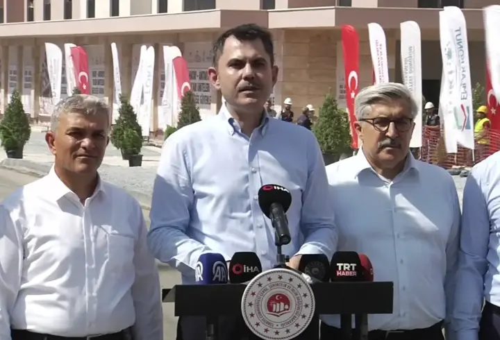 Hatay'daki çalışmalar hangi aşamada? Bakan Kurum açıklamalarda bulunuyor
