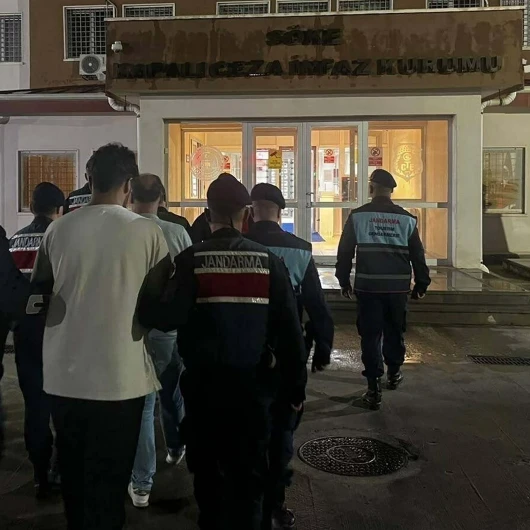 Didim’de 8 Kaçak Göçmen İle Otel Sahibi Ve Çalışanı Tutuklandı