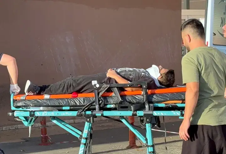   Bisikletiyle kaldırım taşlarına çarpan Ömer, yaralandı