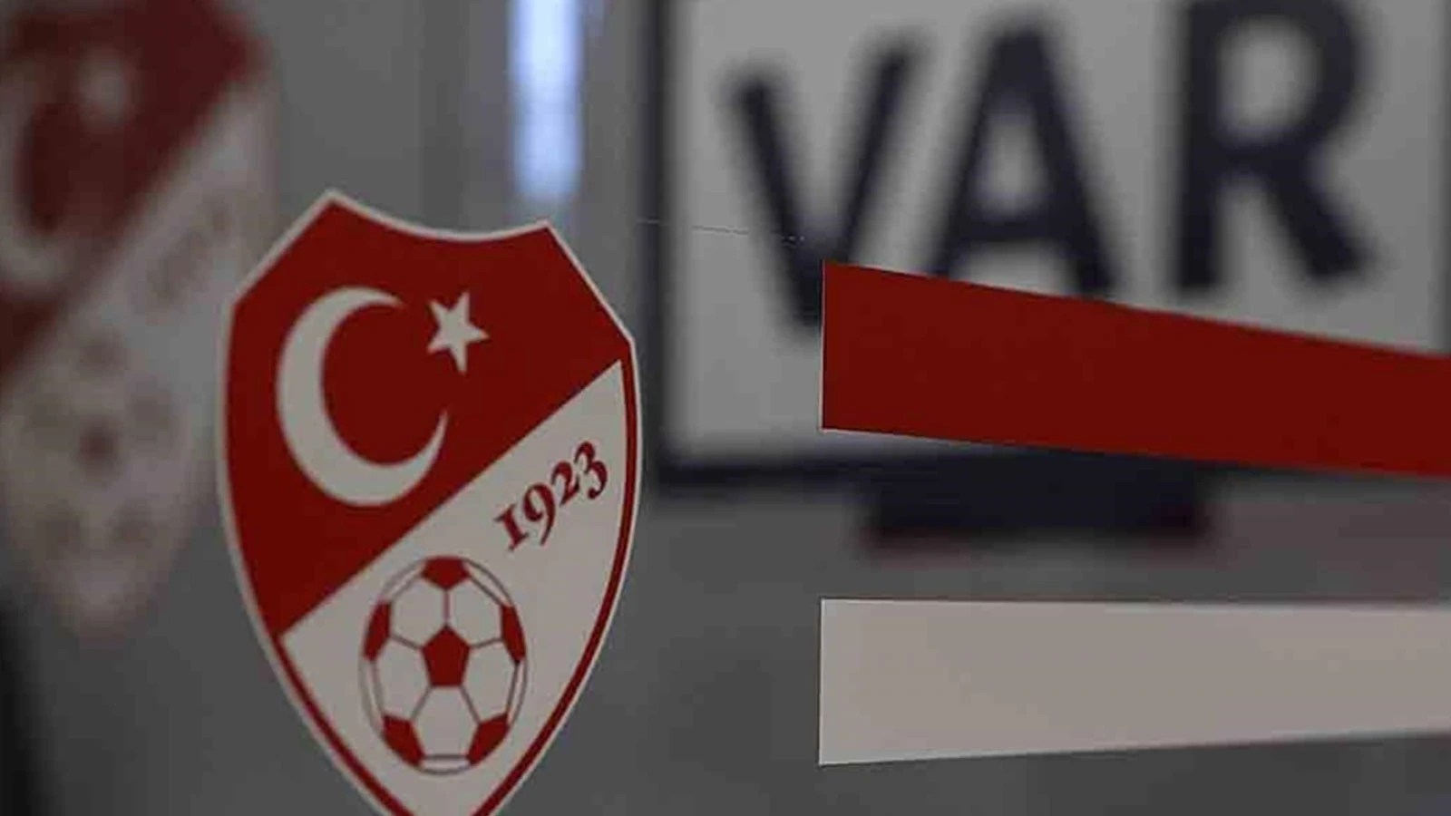 Hatayspor - Fenerbahçe maçının VAR hakemi belli oldu