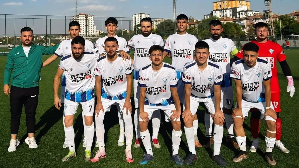 Gaziosmanpaşaspor Aykut Özden ile yollarını ayırdı!