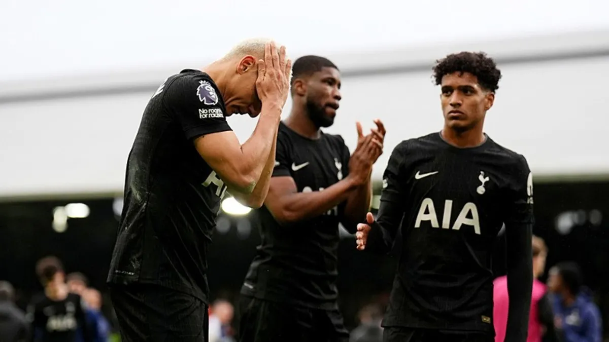 Tottenham'a taraftarlarının "Nazi selamı" nedeniyle 30 bin avro ceza