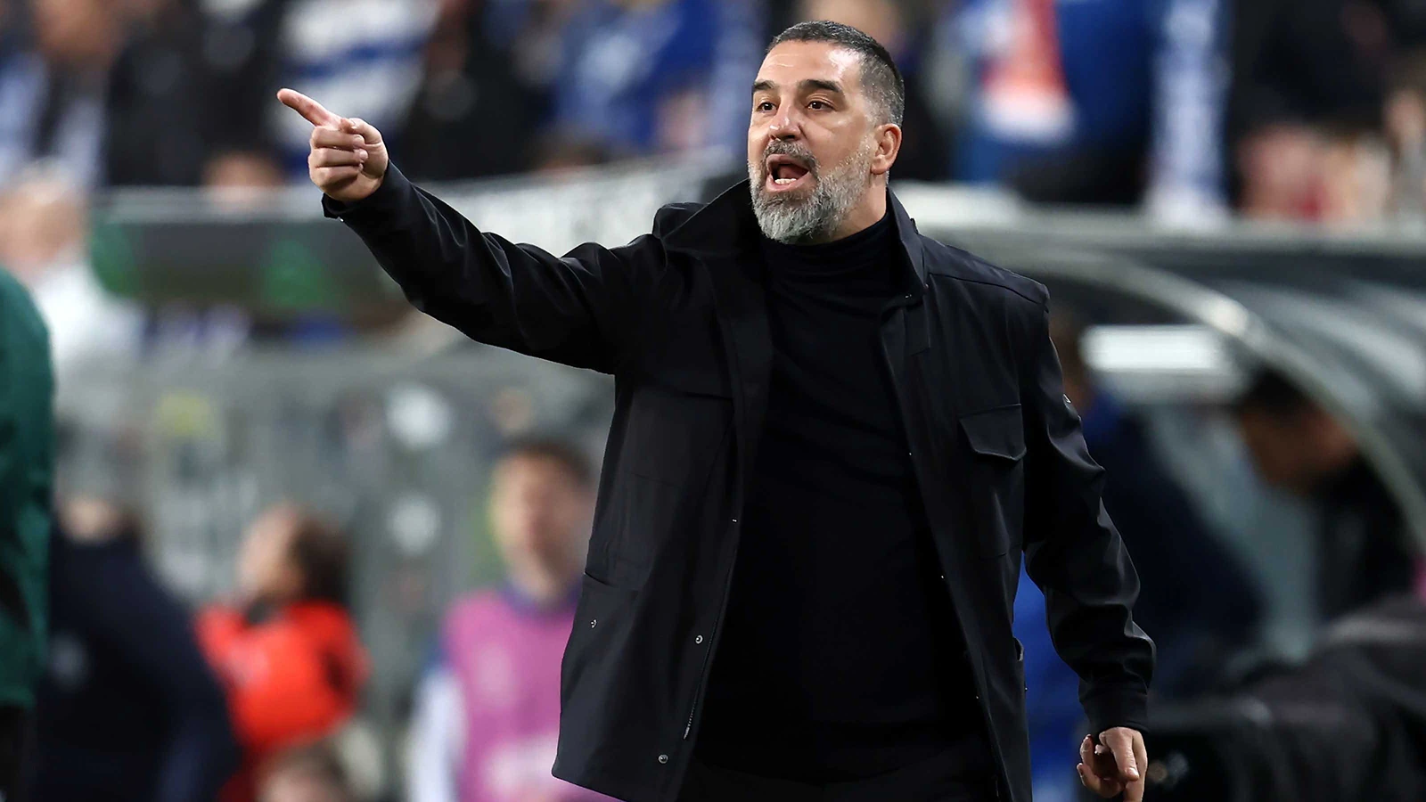 Arda Turan'ın liderlik maçında hava saldırısı alarmı!