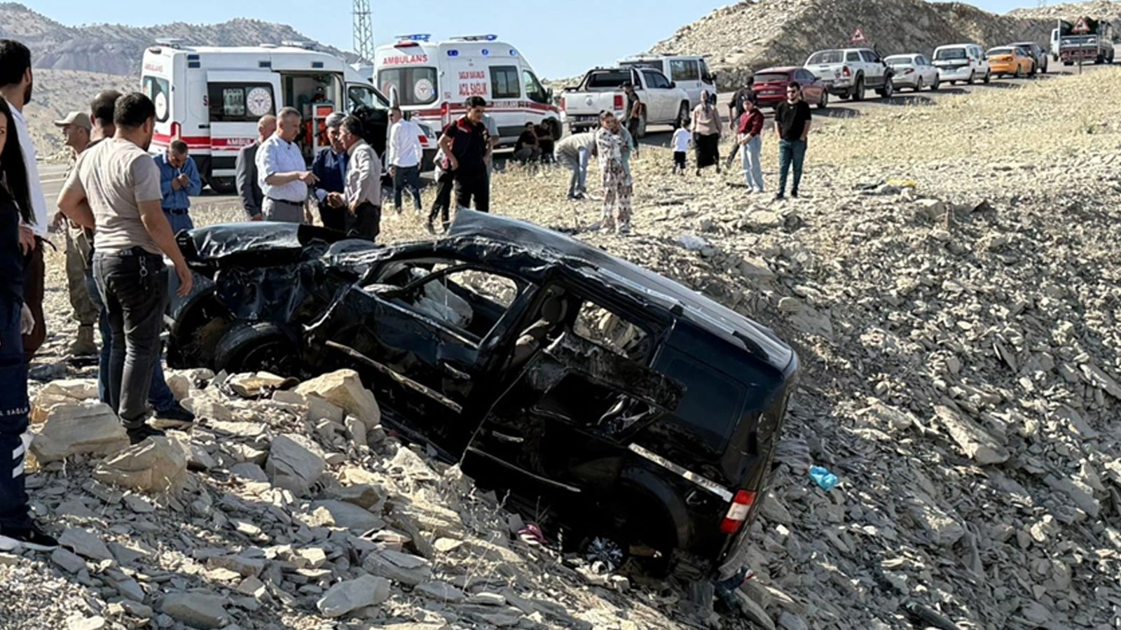 Şırnak'ta feci kaza: Ölü ve yaralılar var
