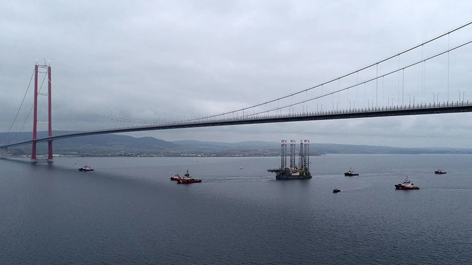 Çanakkale Boğazı transit gemi geçişlerine kapatıldı