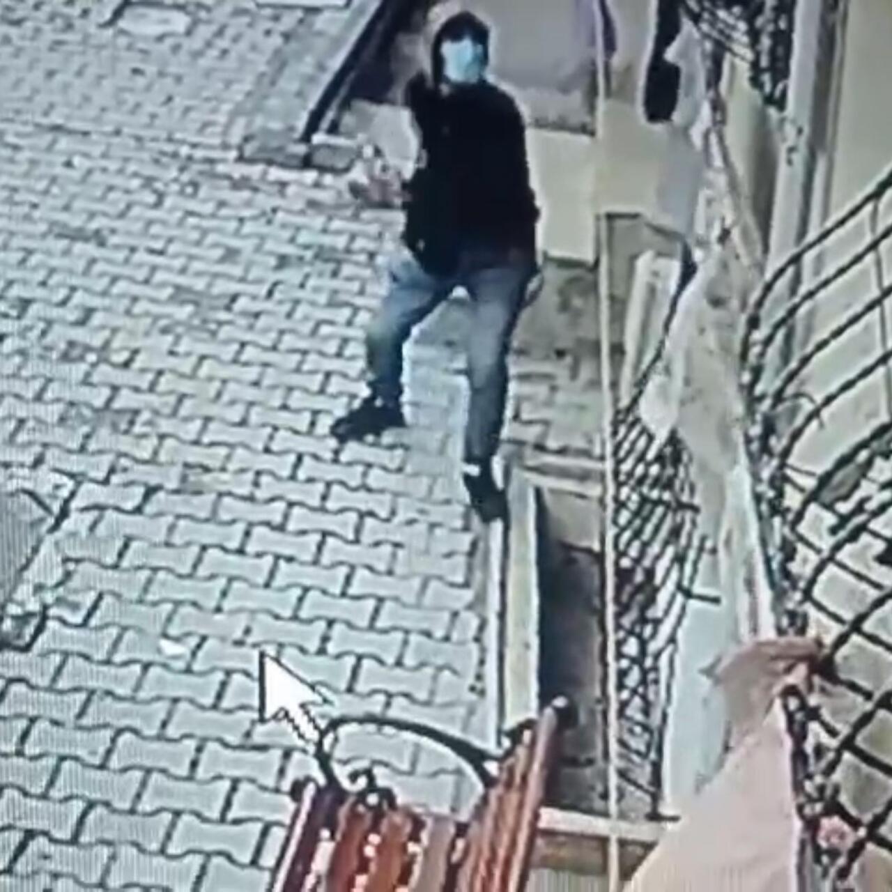 Kezzap dehşeti! Karısının ailesine saldırdı!