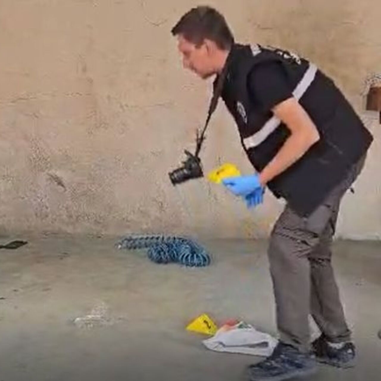 Otoparkta pompalı saldırı: Eski patronu ile bir müşteriyi yaraladı