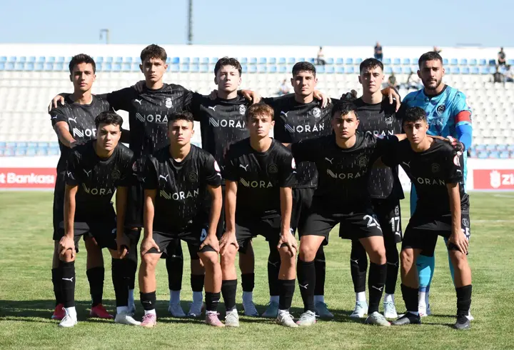 Manisa FK kupada gençleriyle turladı