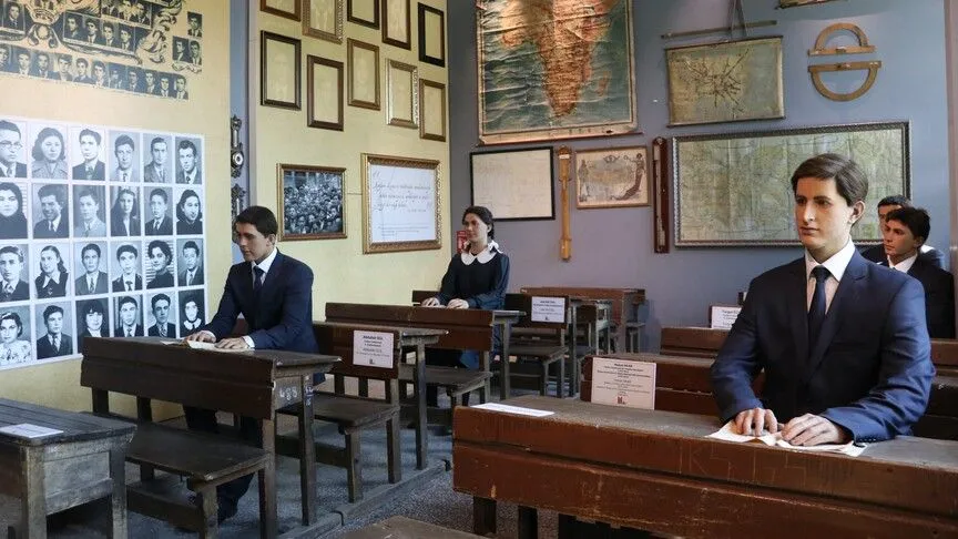 Milli Mücadele Kahramanlarının "Taş Mektep"İ 133 Yıllık Eğitim Serüvenini Sürdürüyor