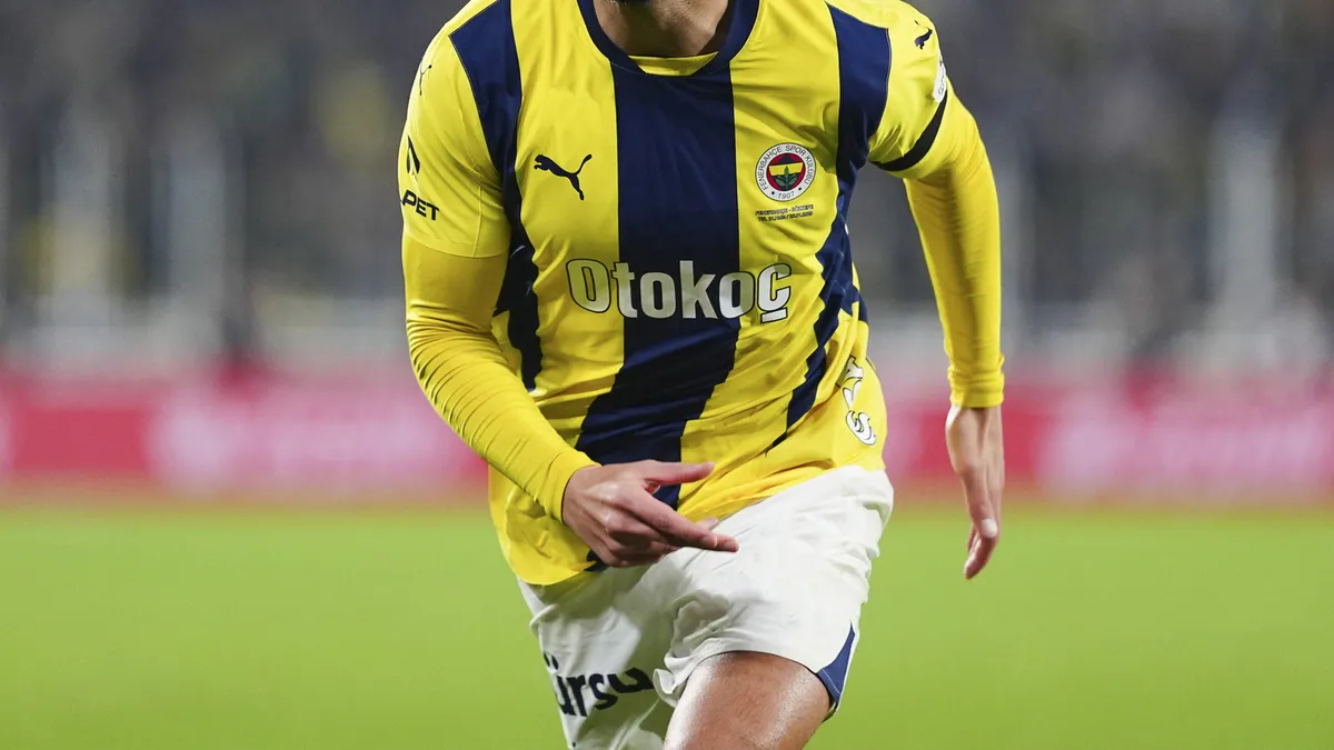 Fenerbahçe'de flaş ayrılık! Gitmesine izin verildi