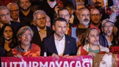 Hukukçular mahkemenin CHP İstanbul İl Kongresi kararını nasıl değerlendiriyor?