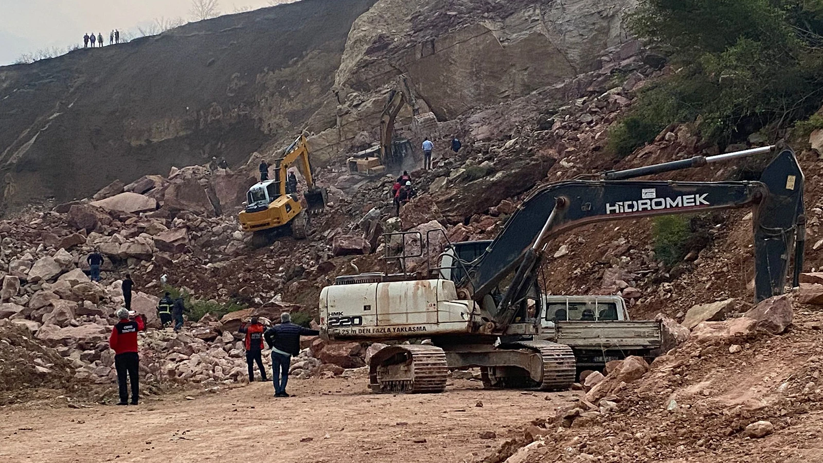 Ordu'da taş ocağında göçük: 2 işçi enkaz altında