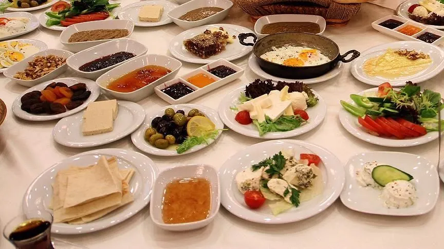 Bayramda yiyecek miktarının aniden artırılmaması önerisi