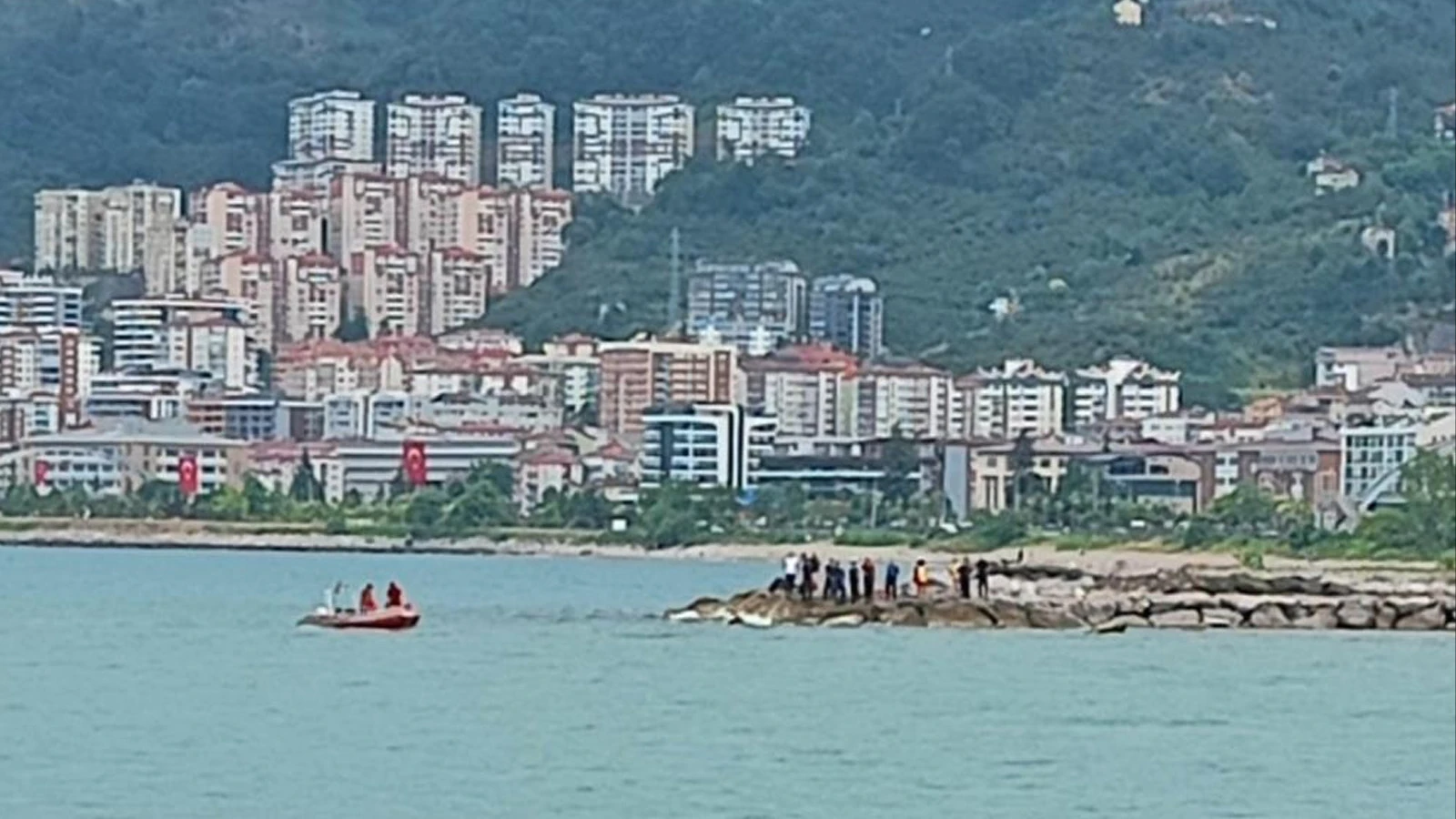 Giresun'da denize giren bir kişi, boğulma tehlikesi geçirdi