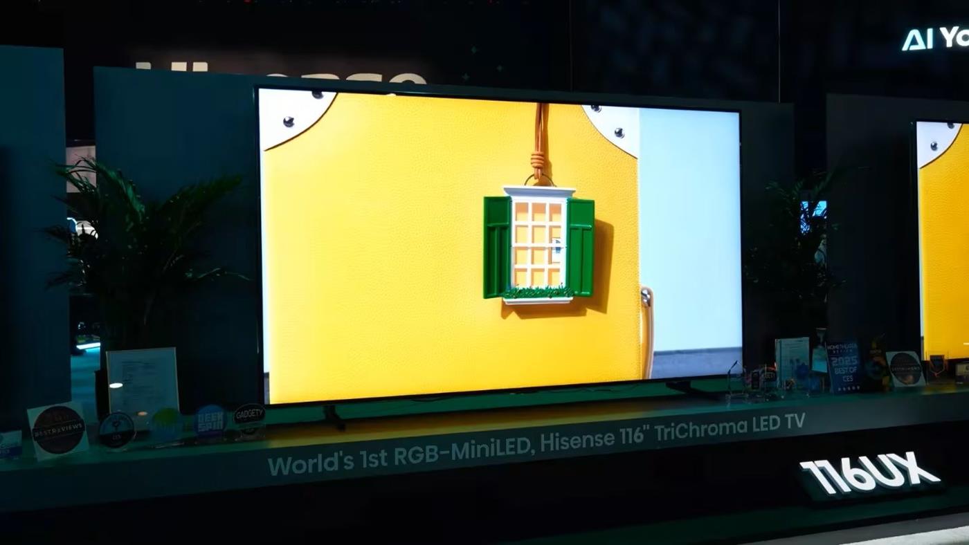 Hisense, 116 inçlik dünyanın ilk RGB MiniLED TV'sini satışa sundu