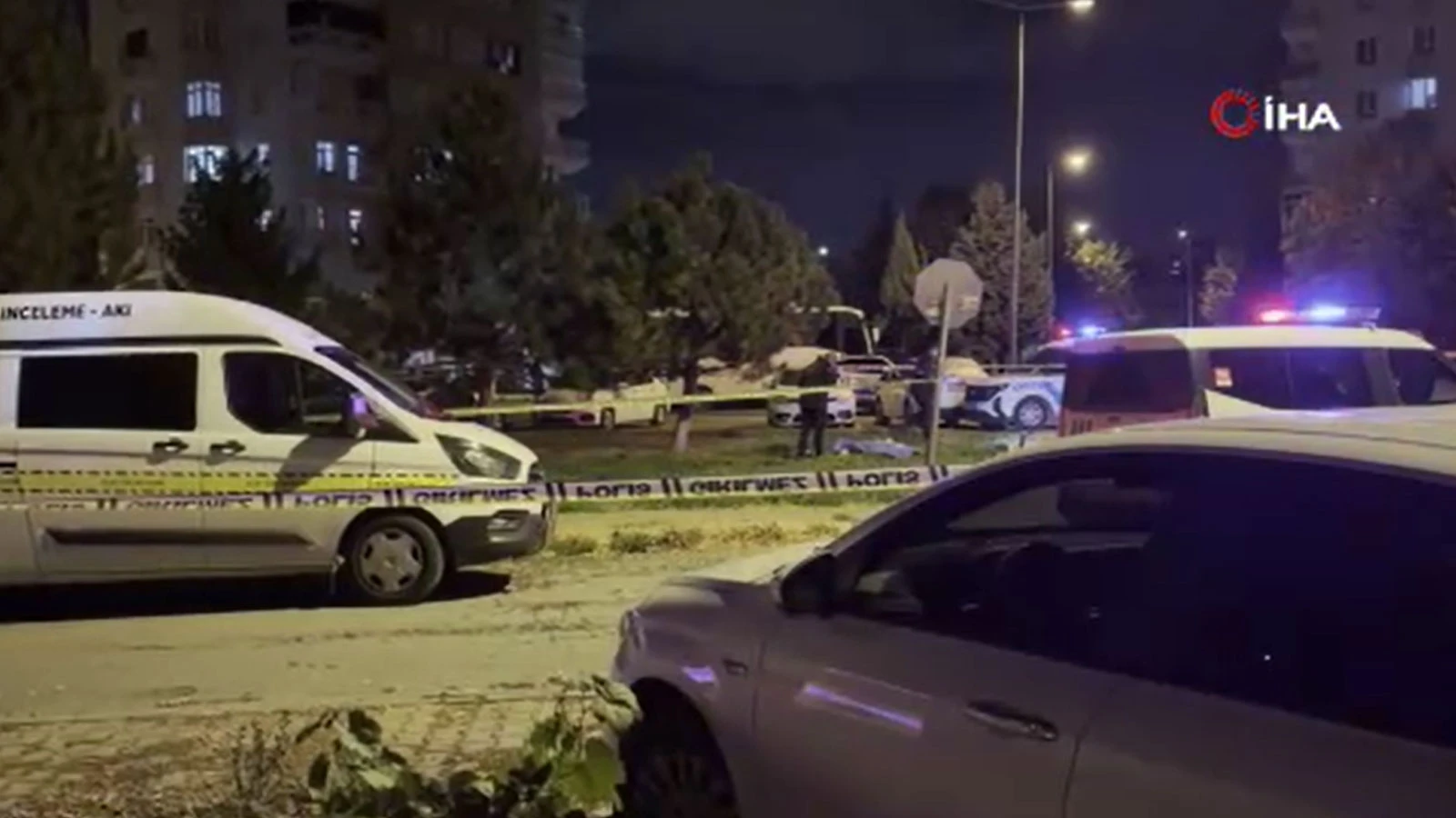 Kayseri'de dehşet: Eşini sokak ortasında boğazından bıçaklayarak öldürdü