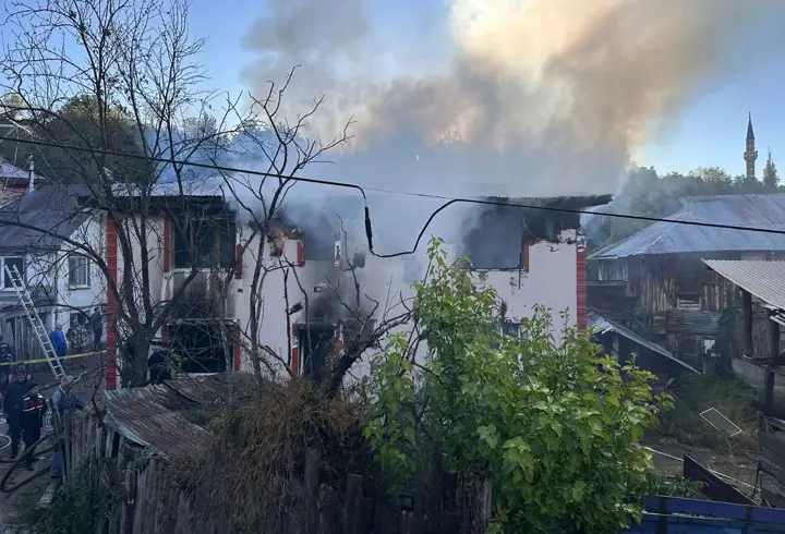 Bolu'da çıkan ev yangınında yaşlı karı koca hayatını kaybetti