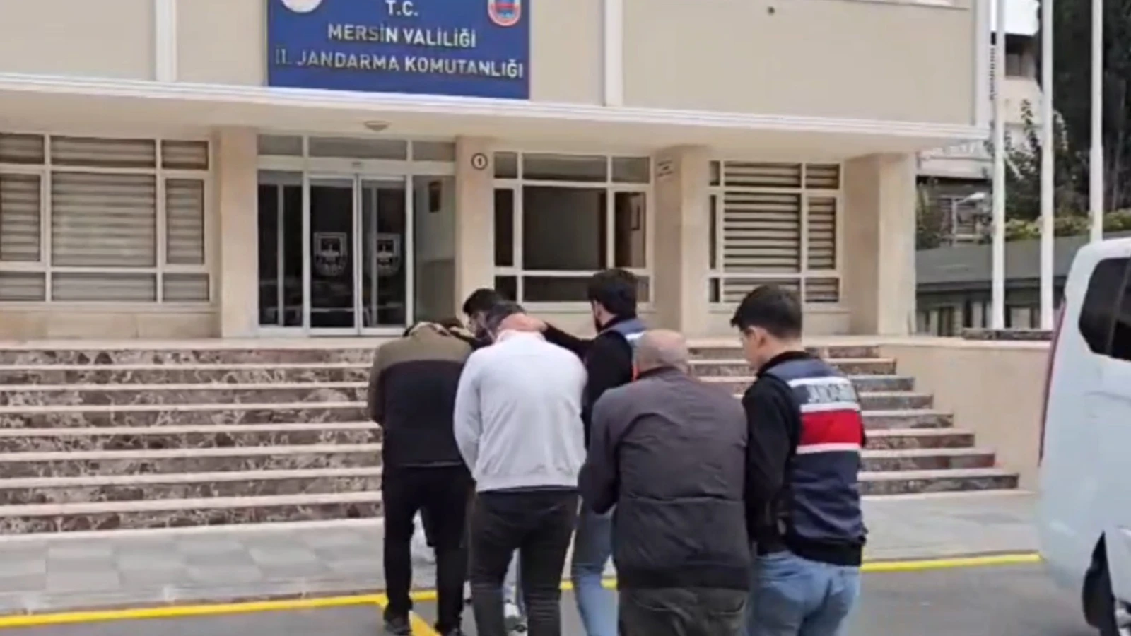 Sahte ilanla dolandırıcılık! 5 şüpheli tutuklandı