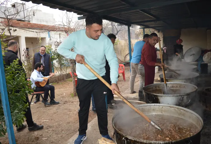 Mardin'de 'ramazan kavurması' kazanları, iftar ve sahur için kaynadı