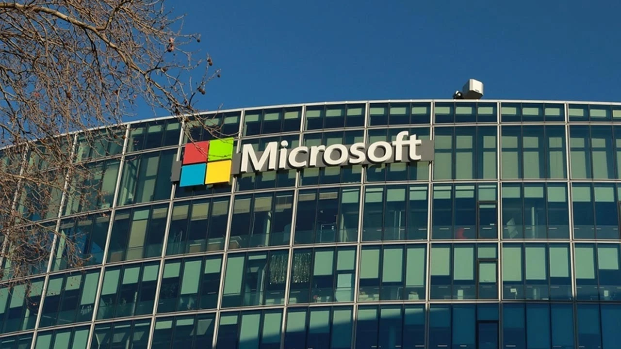 Microsoft'tan İngiltere çıkarması! 30 milyar dolarlık dev yatırım geliyor