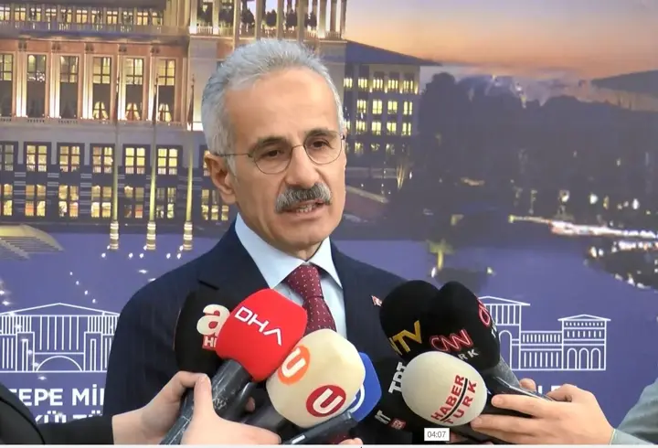 Bakan Uraloğlu, 'Külliye'de Ramazan' etkinlik alanını ziyaret etti