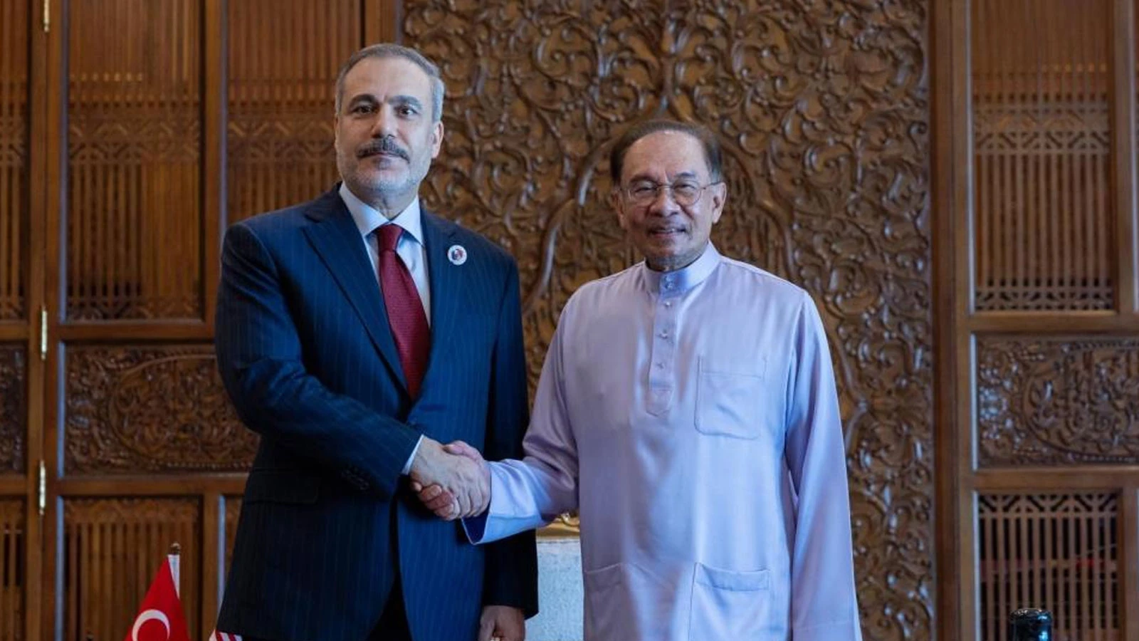 Dışişleri Bakanı Fidan, Malezya Başbakanı Enver İbrahim ile görüştü